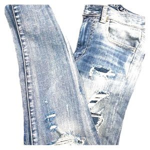 American Eagle 🦅 Rip Jeans